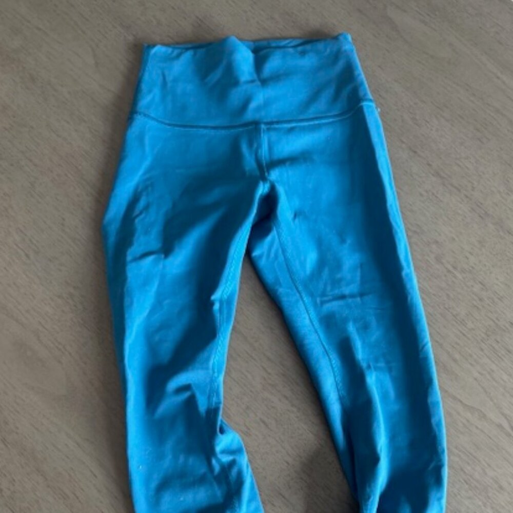 Lululemon Leggings Beautiful Blue Color!